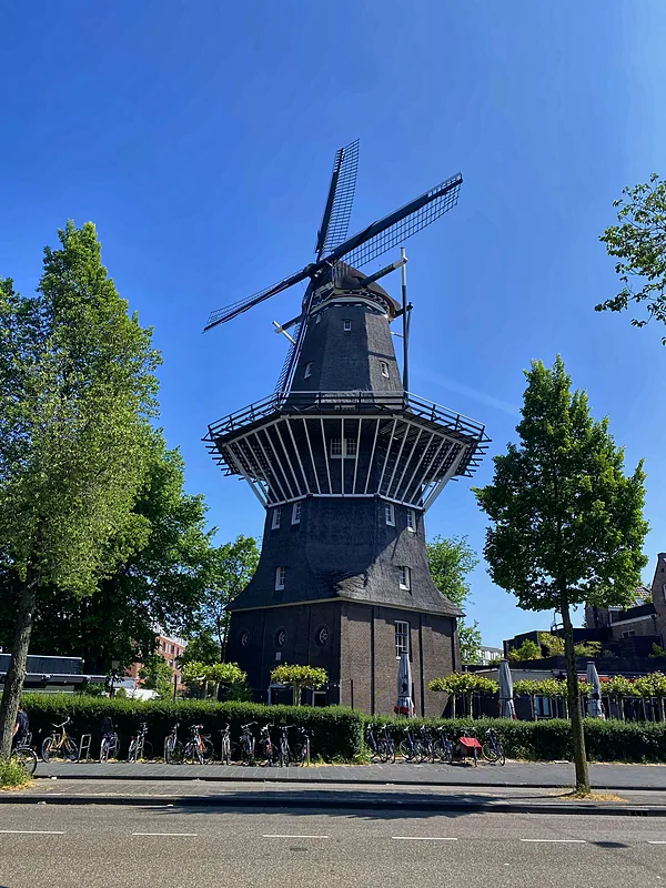 De Gooyer windmill