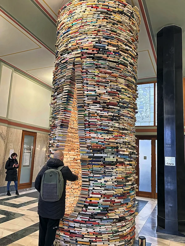 The book tower at the Municipal Library